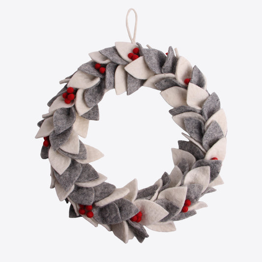 Weisser Filzkranz mit Beeren von Gry & Sif