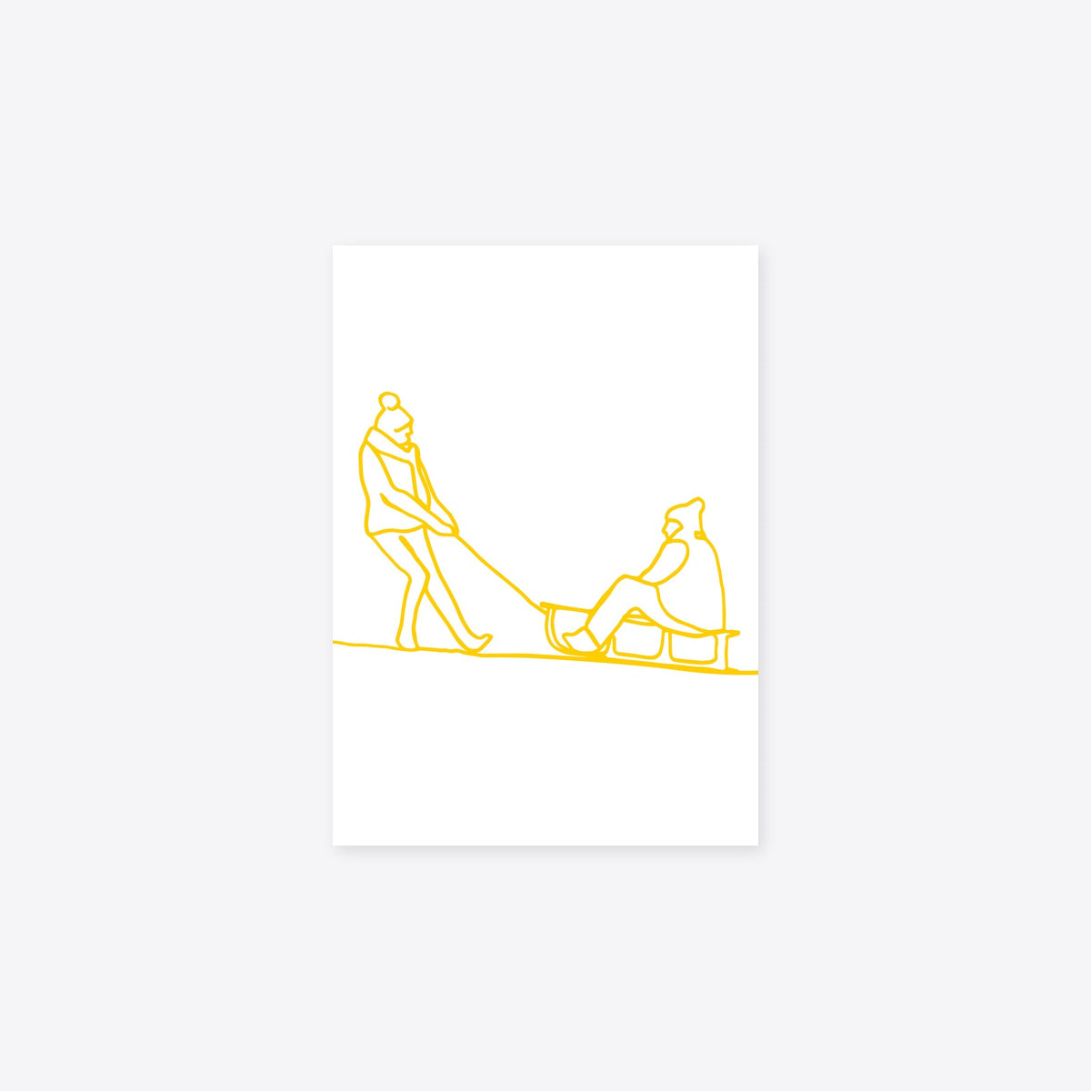 NaniManu Postkarte «Schlittenfahren» – gelbe Ein-Linien-Zeichnung: eine Figur zieht einen Schlitten, auf dem eine zweite sitzt, auf weissem Grund