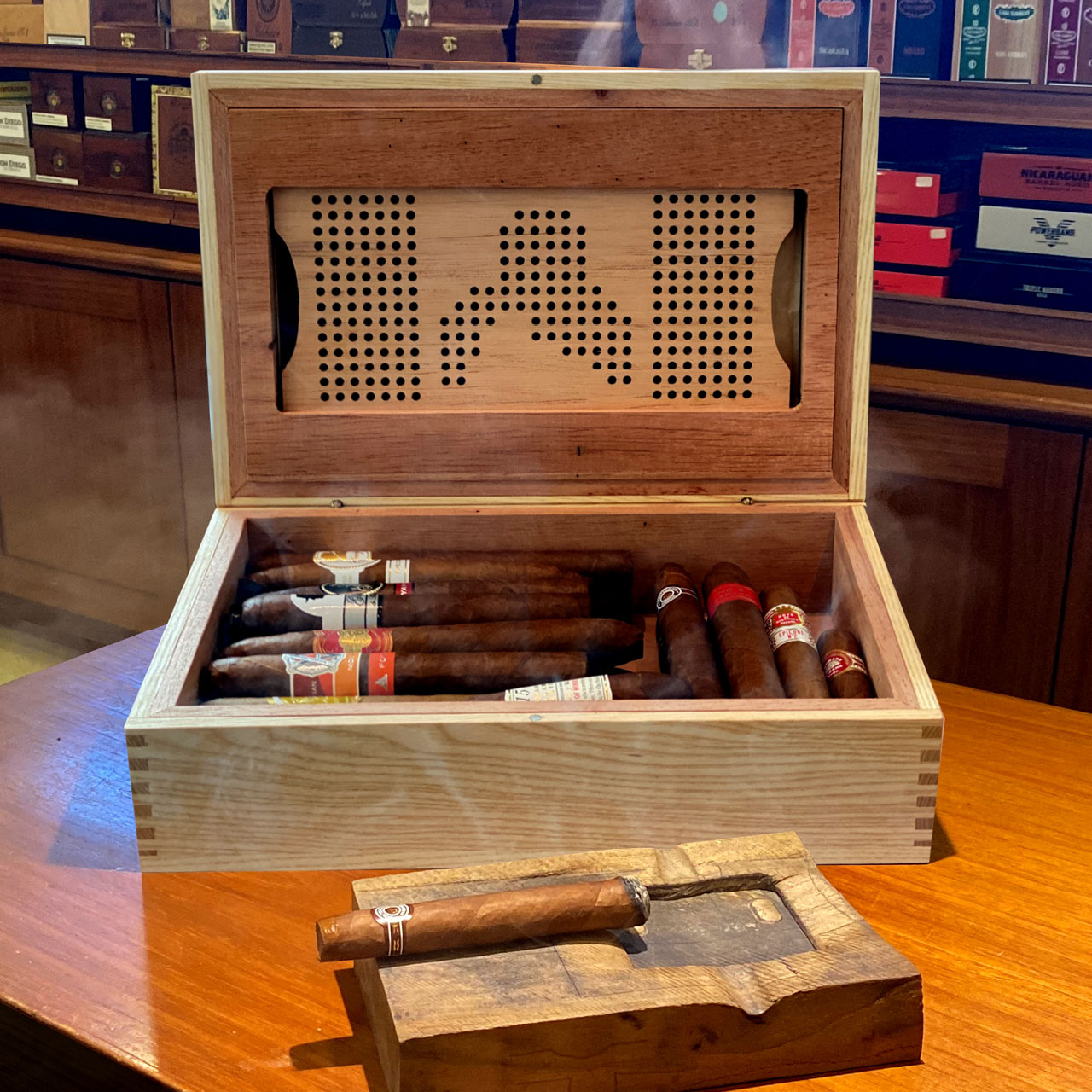 NaniHumi Humidor M – Eiche