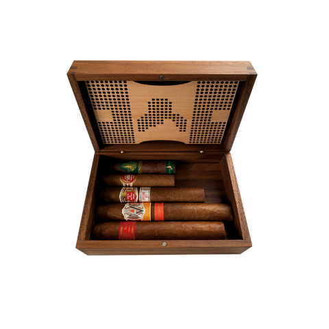 TravelHumi S aus Nussbaum – Schweizer Reise-Humidor